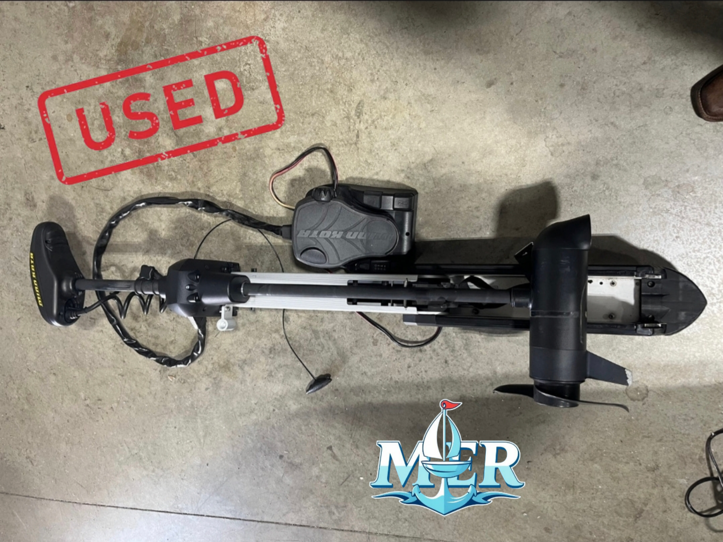 Used Minn Kota Ultrex 80lb Electric Motor with 45-Inch Shaft and HELIX 12 CHIRP MEGA SI+ GPS G4N - Image 2
